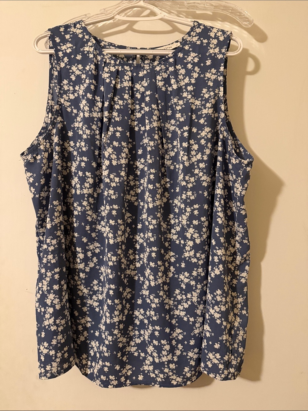 fun 2 fun Navy Blue Floral Sleeveless Blouse